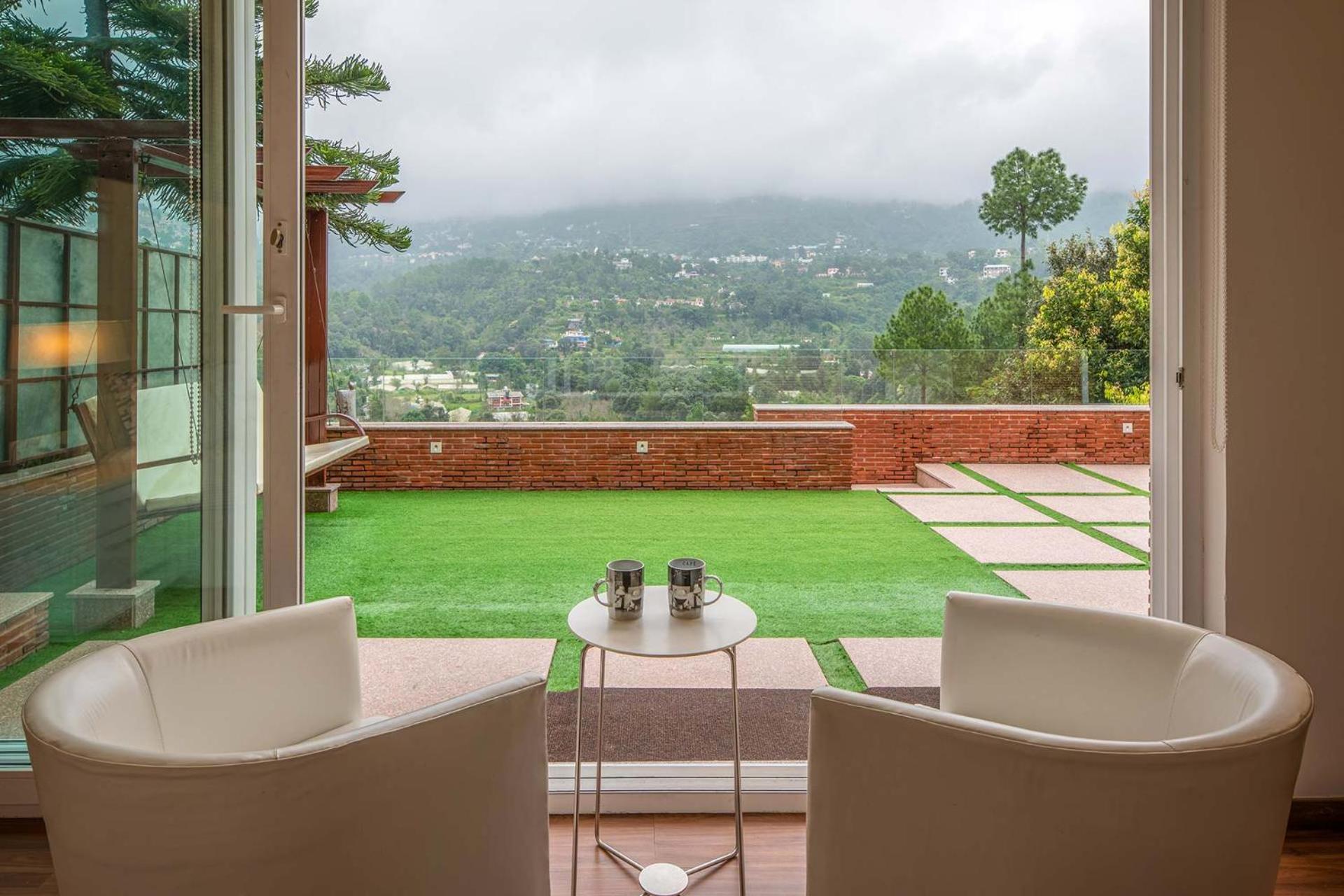 Stayvista At Oberoi'S Chalet Bhīm Tāl Exterior foto